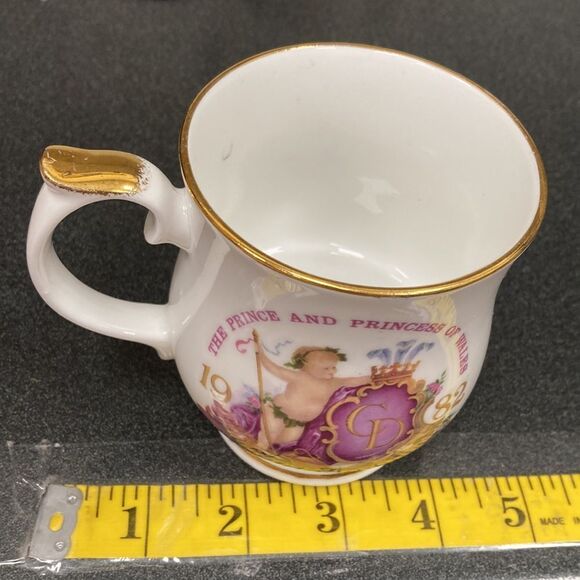 1982 Royal Mug Commemorative Birth of‎ Prince William to Charles and Diana - Picture 12 of 13